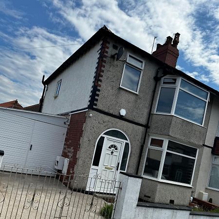 Melville House - Pet Friendly Blackpool Eksteriør bilde
